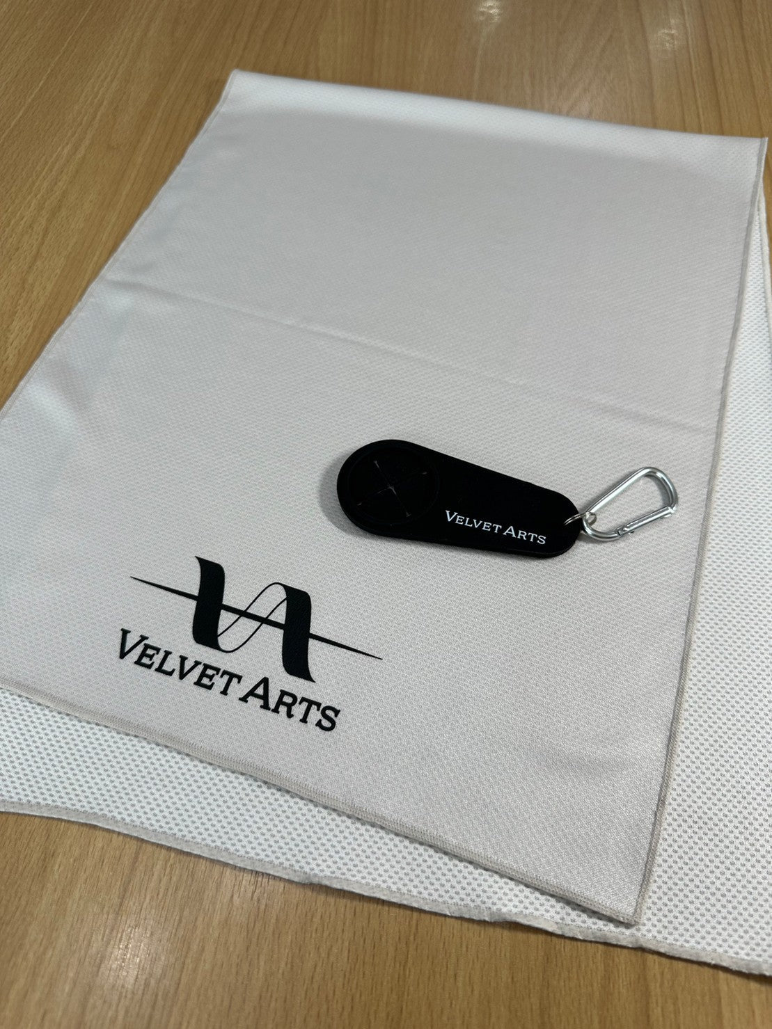 Cooling Dry Towel and Towel Holder Set - VELVET ARTS