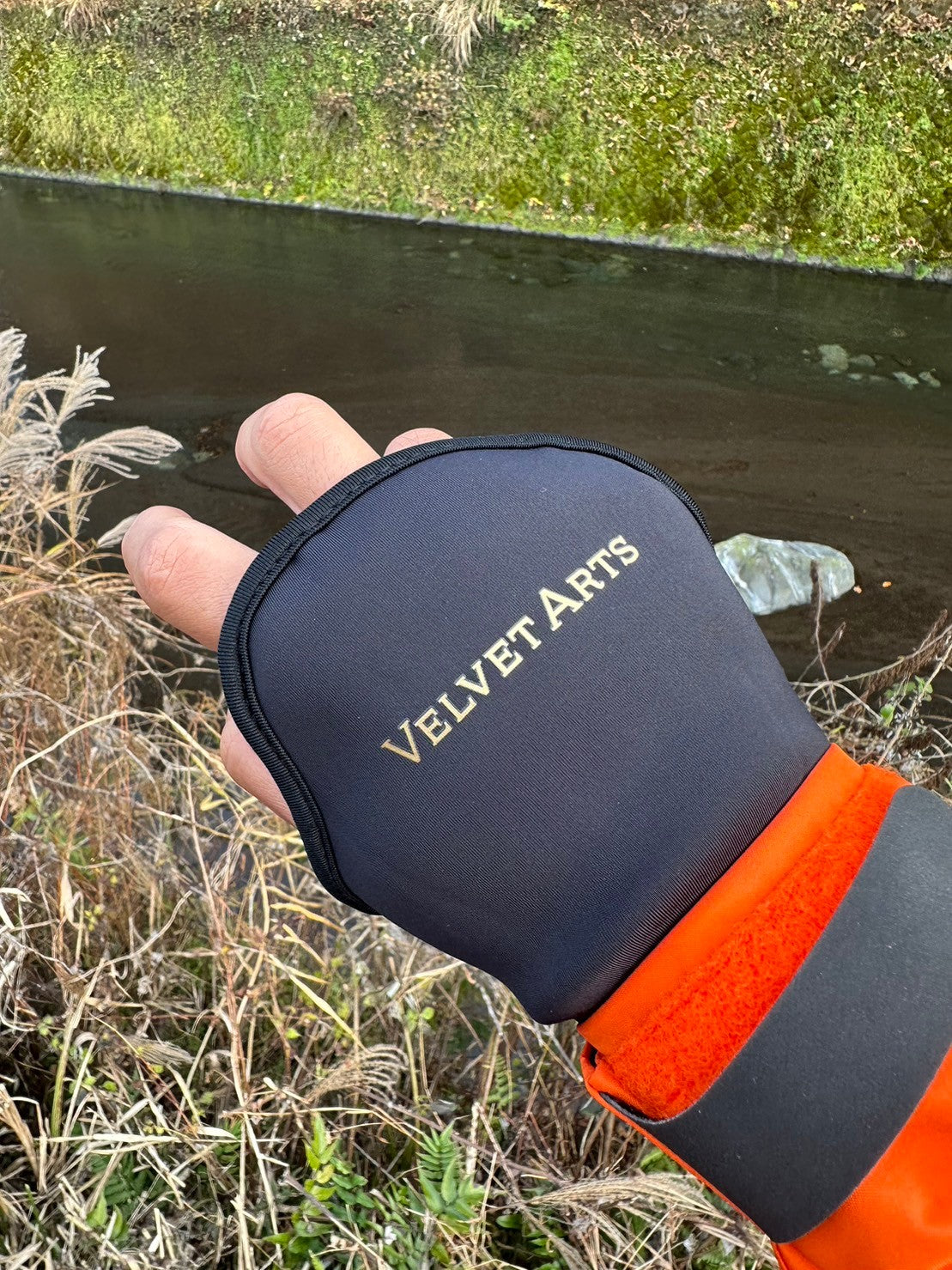 Back-of-Hand Gloves - VELVET ARTS