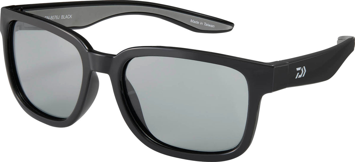 DN-8076J Junior Polarized Sunglasses - DAIWA