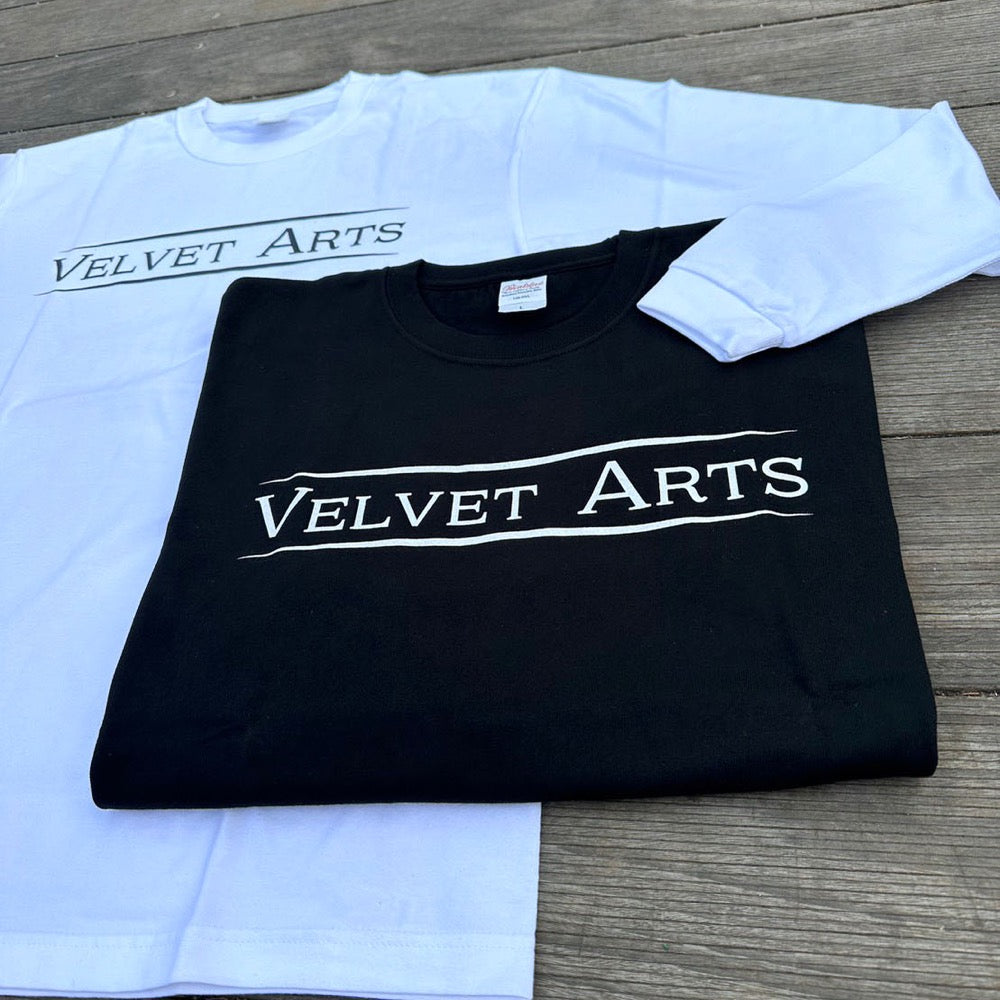Long Sleeve T-Shirt Gothic Logo - VELVET ARTS